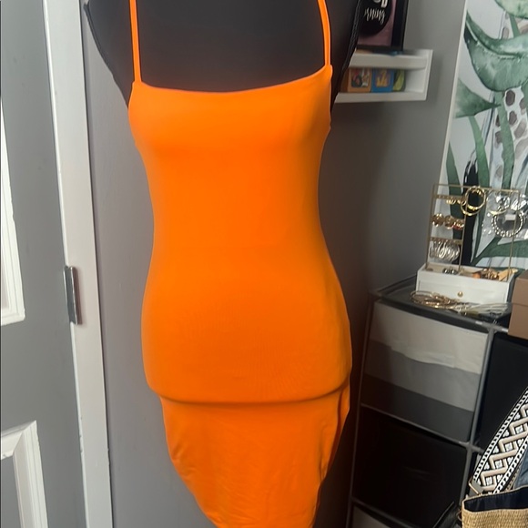 Forever 21 Dresses & Skirts - Forever 21 Vibrant Orange Dress